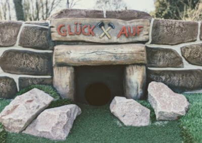Stollenbahn - Adventure Minigolf Bochum